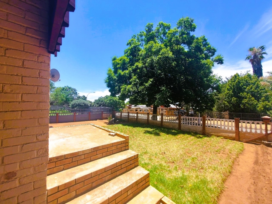 3 Bedroom Property for Sale in Uitsig Free State